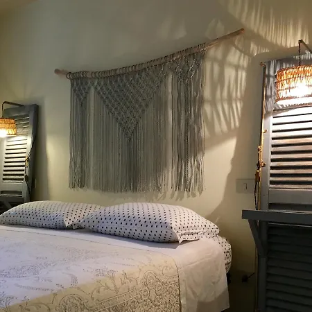 Masseria Lu Iundulu Bed & Breakfast *
